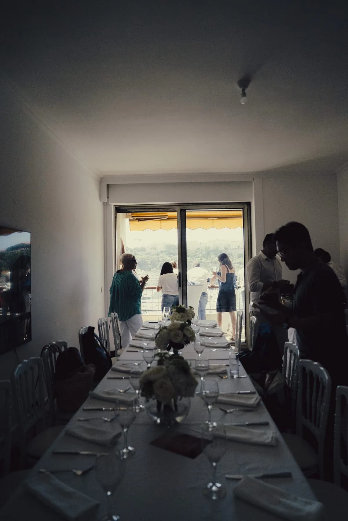 Table dressée pour le déjeuner sur la terrasse Gold Beau Rivage 4e étage pendant le Grand Prix de Monaco